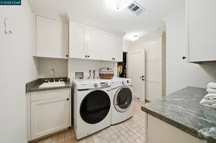 2388 Vine St, Berkeley, CA 94708 - Photo 59