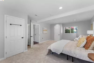 8019 Sterling Dr, Oakland, CA 94605 - Photo 49