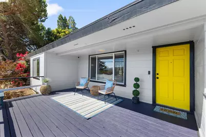 8019 Sterling Dr, Oakland, CA 94605 - Photo 11