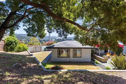 8019 Sterling Dr, Oakland, CA 94605 - Photo 63