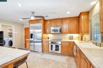 513 Gerard Dr, Lodi, CA 95242 - Photo 7