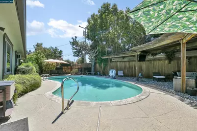 513 Gerard Dr, Lodi, CA 95242 - Photo 23