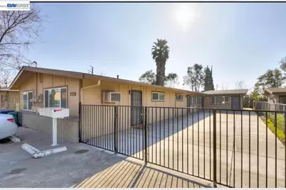 3718 45th Ave, Sacramento, CA 95824 - Photo 1