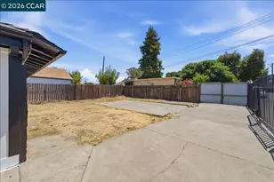 2696 Fairfield St, Sacramento, CA 95815 - Photo 3