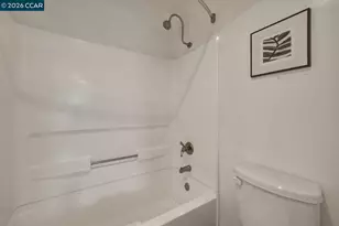 6400 Christie Ave, Emeryville, CA 94608 - Photo 29