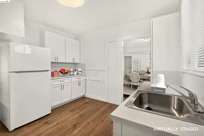 1070 Aileen St, Oakland, CA 94608 - Photo 17