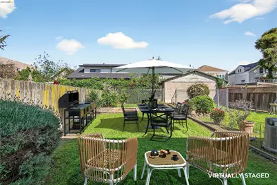 1070 Aileen St, Oakland, CA 94608 - Photo 31