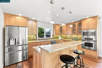 165 Selborne Way, Moraga, CA 94556 - Photo 1