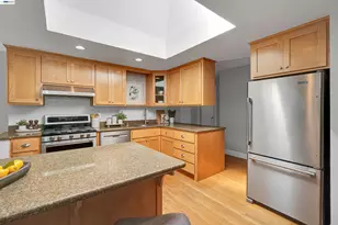5752 Cold Water Dr, Castro Valley, CA 94552 - Photo 7