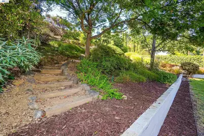 5752 Cold Water Dr, Castro Valley, CA 94552 - Photo 39