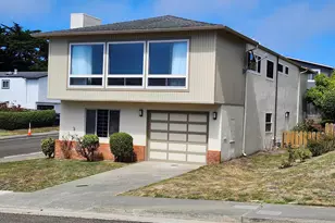 110 Sunshine Dr, Pacifica, CA 94044 - Photo 3