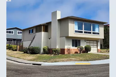 110 Sunshine Dr, Pacifica, CA 94044 - Photo 1