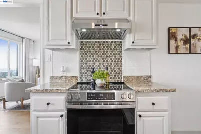 511 Sargent St, San Francisco, CA 94132 - Photo 19