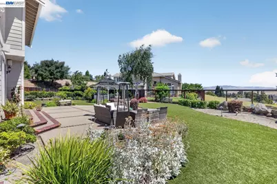 8257 Brittany Dr, Dublin, CA 94568 - Photo 63