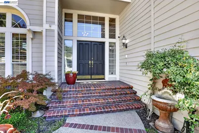 8257 Brittany Dr, Dublin, CA 94568 - Photo 11