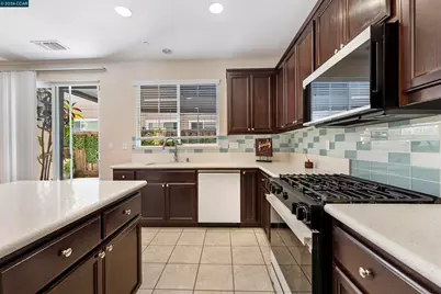 142 Halsey Way, Pittsburg, CA 94565 - Photo 5