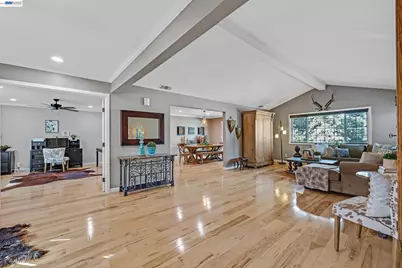 10040 Tesla Rd, Livermore, CA 94550 - Photo 9