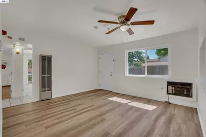 202 Arc Ave, Stockton, CA 95210 - Photo 11
