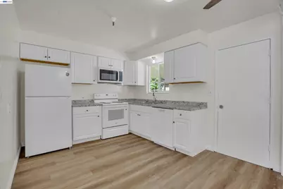 202 Arc Ave, Stockton, CA 95210 - Photo 7