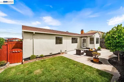 1676 Via Hermana, San Lorenzo, CA 94580 - Photo 21