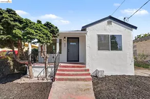 952 105th Ave, Oakland, CA 94603 - Photo 1