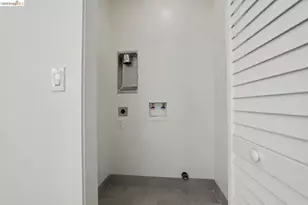 952 105th Ave, Oakland, CA 94603 - Photo 27