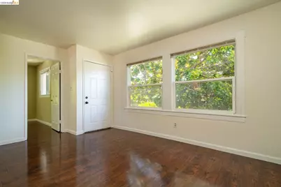 712 56th St, Oakland, CA 94609 - Photo 9