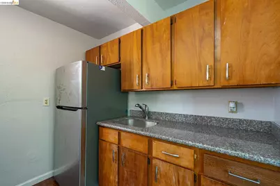 712 56th St, Oakland, CA 94609 - Photo 11