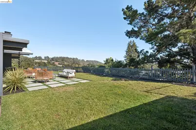 8055 Shay Dr, Oakland, CA 94605 - Photo 79
