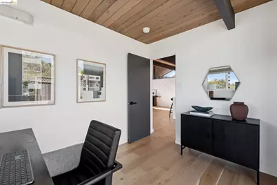 8055 Shay Dr, Oakland, CA 94605 - Photo 45