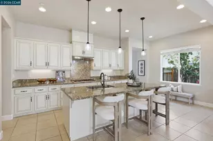4658 Valley Vista Dr, Dublin, CA 94568 - Photo 5