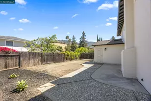 2 El Molino Dr, Clayton, CA 94517 - Photo 33