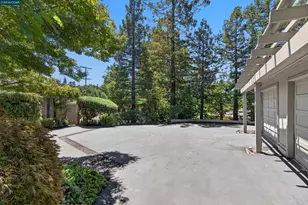 12 Altarinda, Orinda, CA 94563 - Photo 5