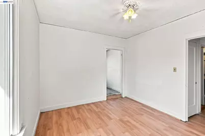 9821 Thermal Street, Oakland, CA 94605 - Photo 17