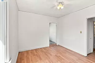 9821 Thermal St, Oakland, CA 94605 - Photo 17