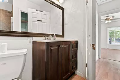9821 Thermal Street, Oakland, CA 94605 - Photo 25