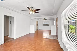 9821 Thermal St, Oakland, CA 94605 - Photo 11