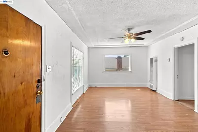 9821 Thermal Street, Oakland, CA 94605 - Photo 13