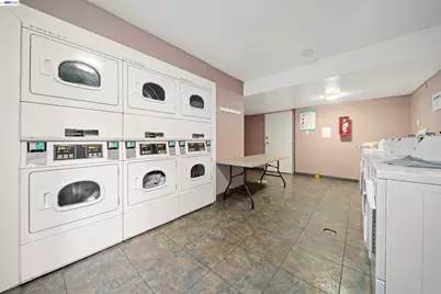 2716 Oak Rd #111, Walnut Creek, CA 94597 - Photo 33