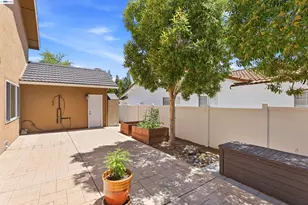 1042 Lomitas Ave, Livermore, CA 94550 - Photo 31