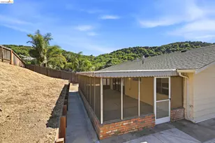 2303 Monte Vista Dr, Pinole, CA 94564 - Photo 31