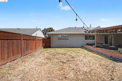 2108 Dennis Dr, Antioch, CA 94509 - Photo 17