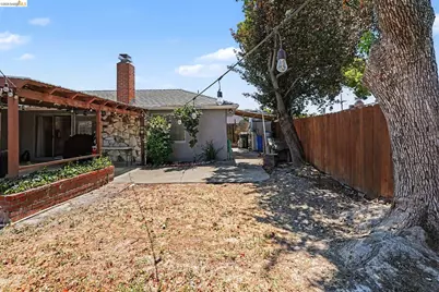 2108 Dennis Dr, Antioch, CA 94509 - Photo 19