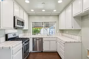 502 Shrike Ct, Suisun City, CA 94585 - Photo 11