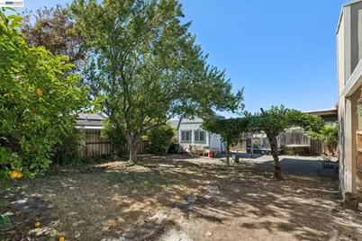 502 Shrike Ct, Suisun City, CA 94585 - Photo 39