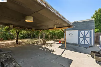 502 Shrike Ct, Suisun City, CA 94585 - Photo 35