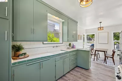 1934 Santa Clara St, Richmond, CA 94804 - Photo 15