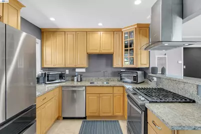 2518 Tara Hills Dr, San Pablo, CA 94806 - Photo 11