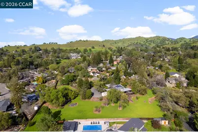 1081 Scots Ln, Walnut Creek, CA 94596 - Photo 3