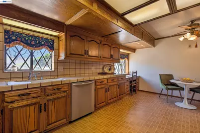 30696 Brae Burn Ave, Hayward, CA 94544 - Photo 9